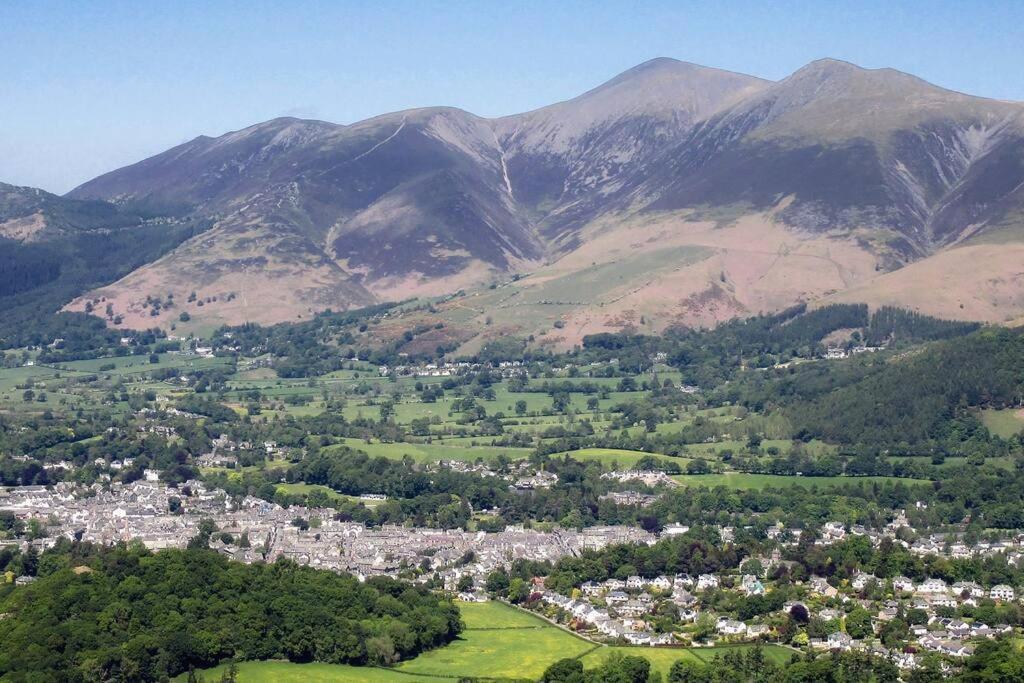 Fell View - Fantastic Keswick Centre
